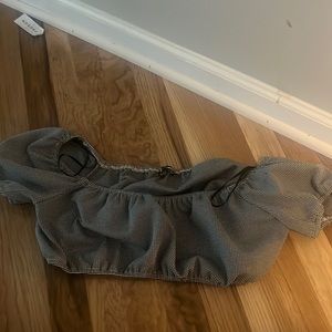 Fashion Nova Crop Top- barley worn/ too big